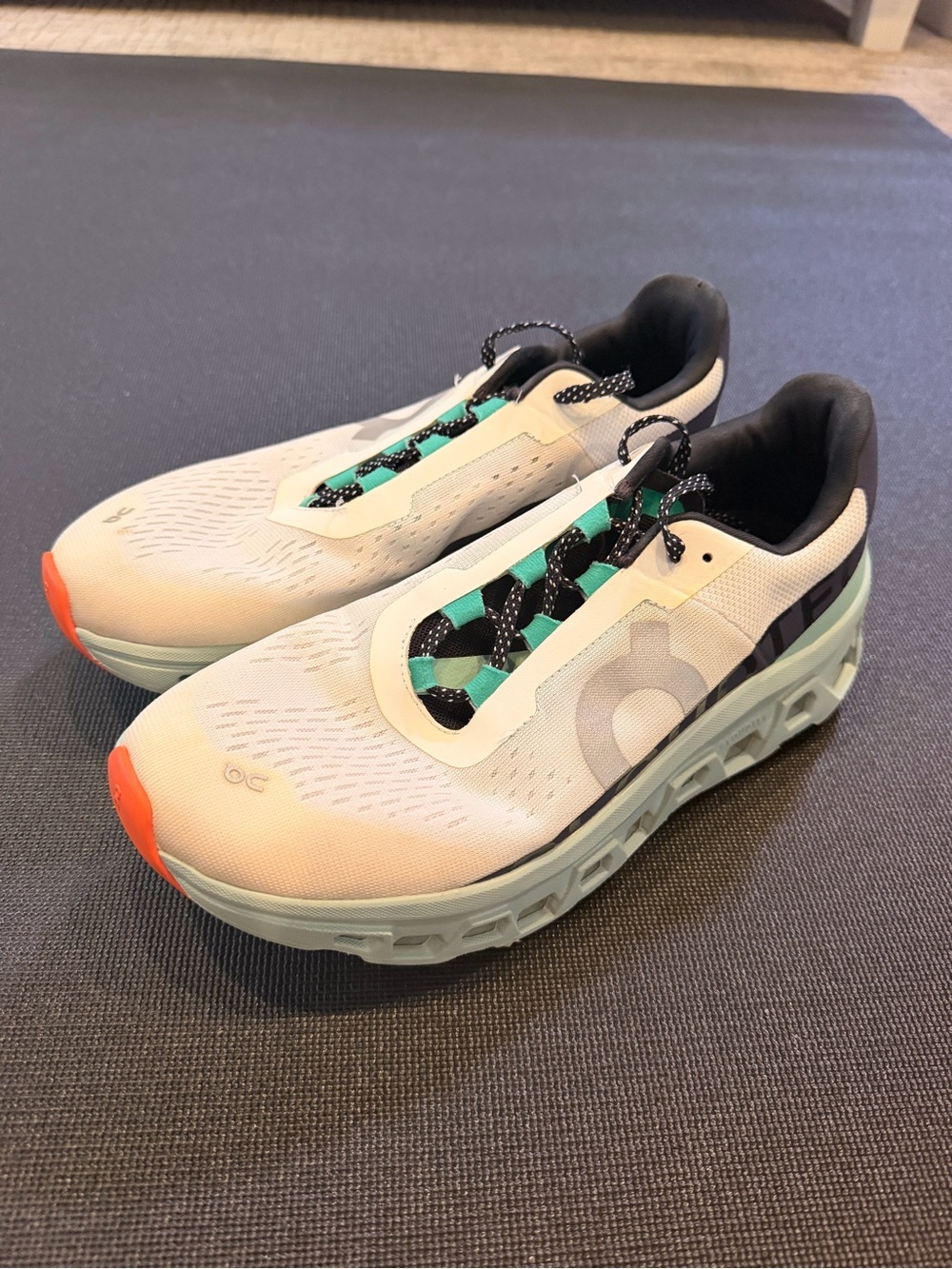 On Cloudmonster women’s size 11